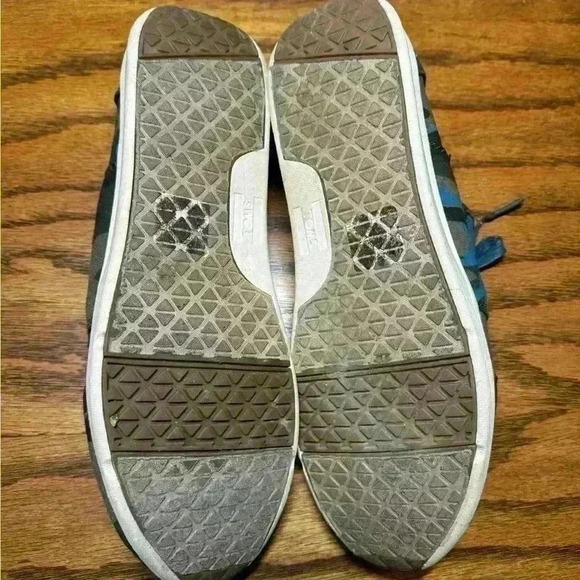TOMS Camouflage Sneakers - Picture 3 of 4